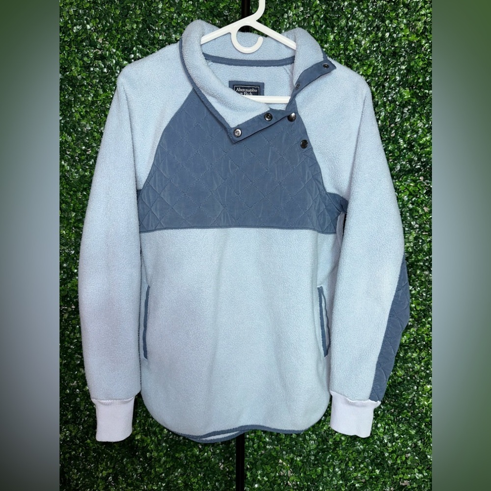 Abercrombie & Fitch Asymmetrical Snap Up Blue Fleece Pullover Women’s Sweatshirt